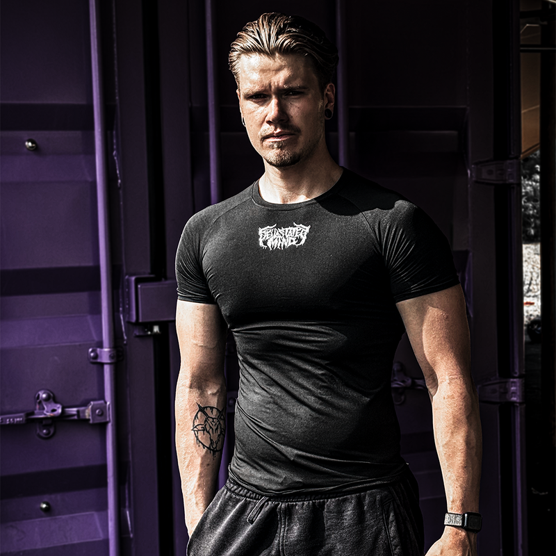 COMPRESSION T-SHIRT